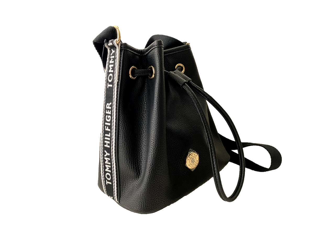 Tommy Hilfiger Women's Bucket Bag in Black