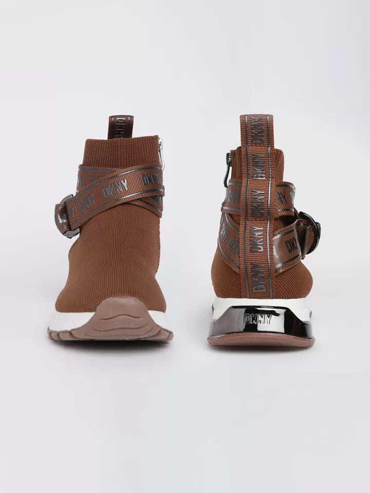 DKNY Miley Slip On Sneakers in brown 7.5M