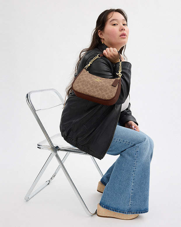 Coach Teri Shoulder Bag In Signature Canvas