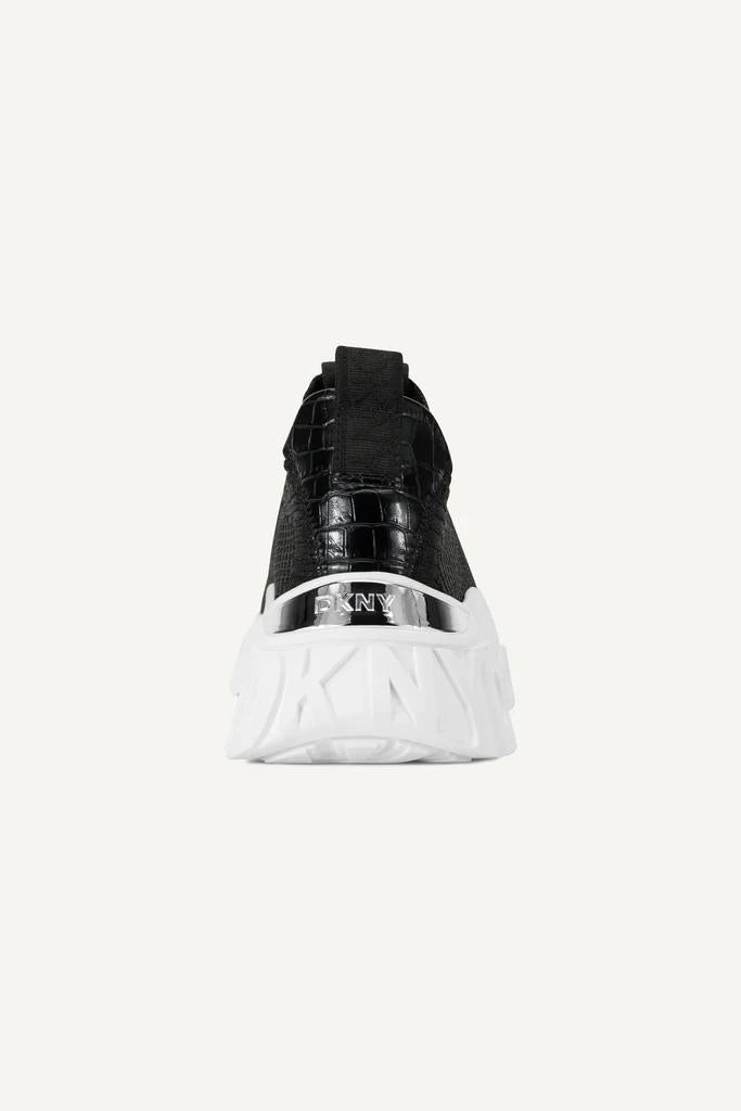 DKNY LAFOX SLIP ON SNEAKER SIZE 40