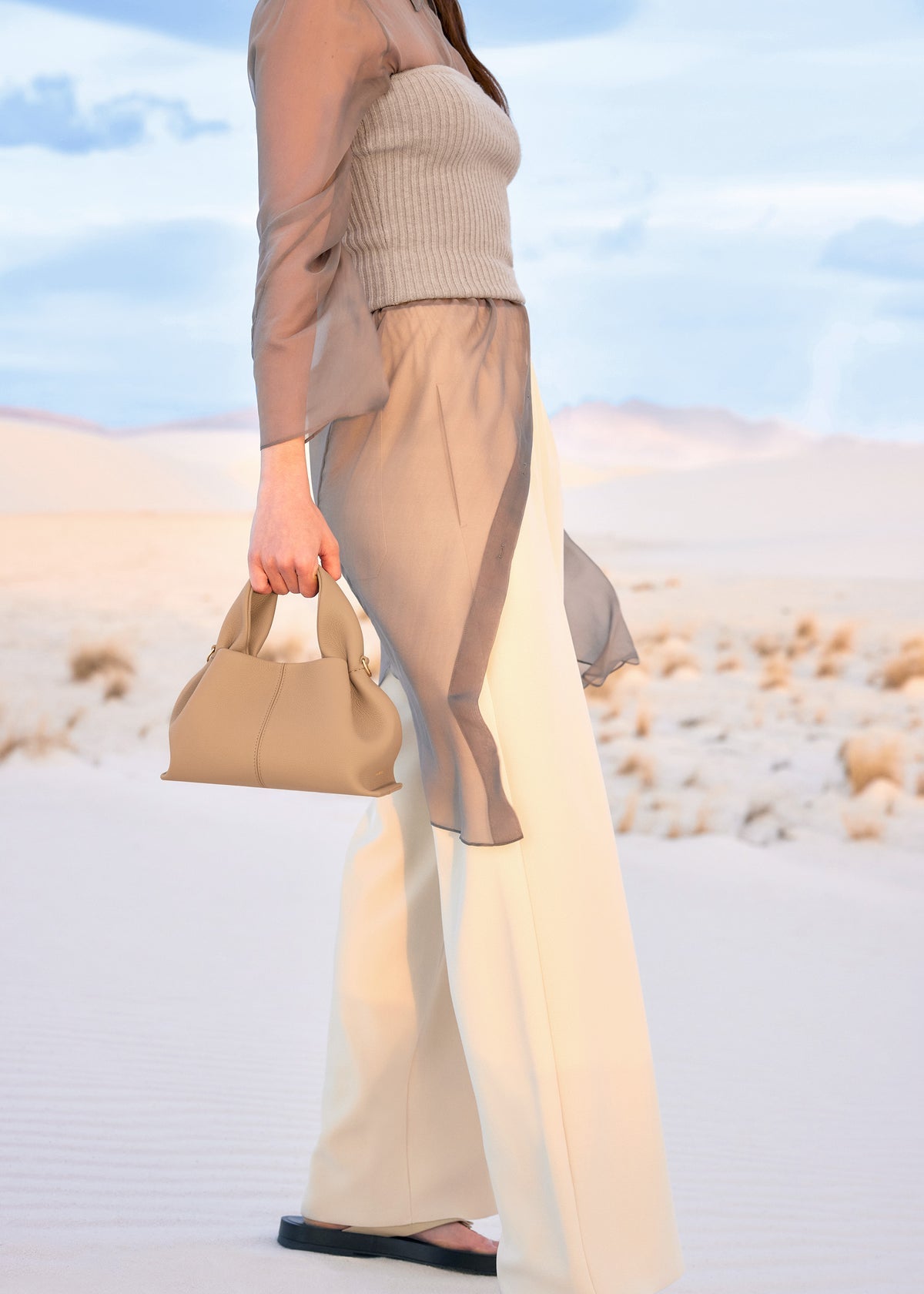 Polene Numéro Neuf Mini
EDITION TEXTURED BEIGE