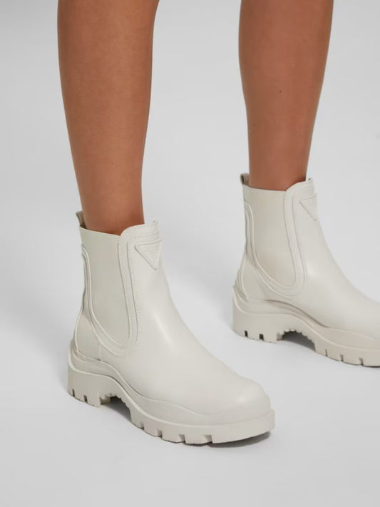 Guess Yesses Signature Chelsea Booties size 39.5