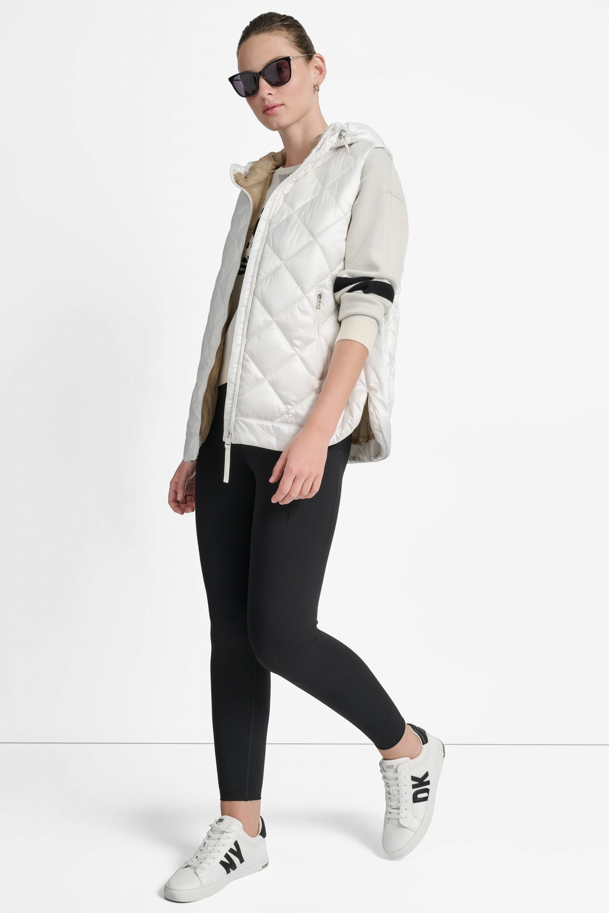 DKNY QUILTED HOODED VEST size L