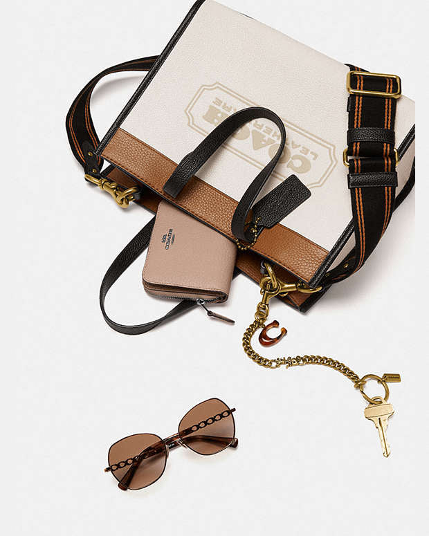 Field Tote 30 In Colorblock With Coach Badge