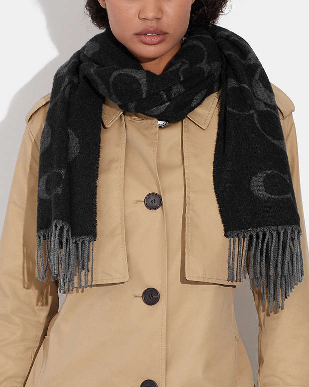 COACH Reversible Signature Cashmere Muffler scarf- Black