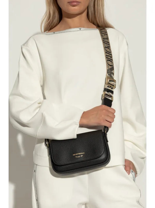 Emporio Armani
Lilly shoulder bag