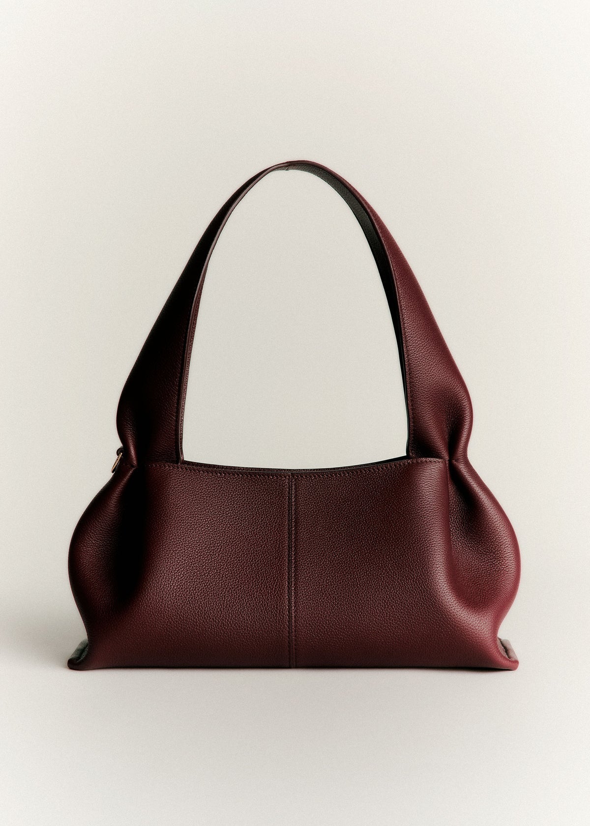 Polene Numéro Neuf East West
EDITION TEXTURED Black cherry
