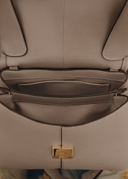 Polene Mokki
EDITION TEXTURED TAUPE