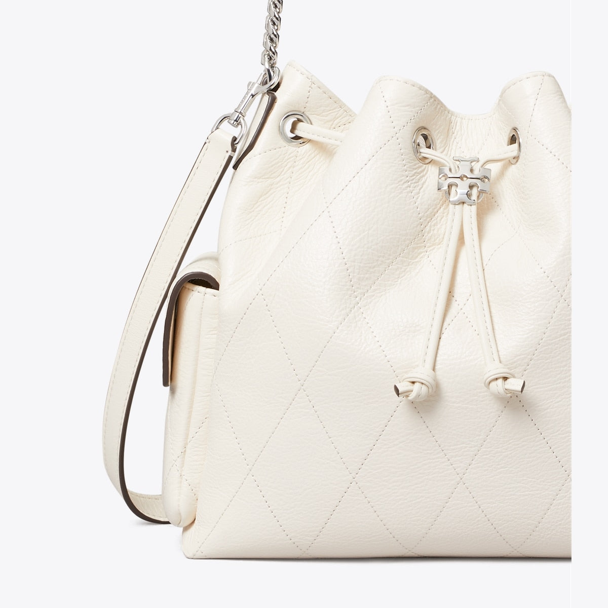 TORY BURCH CHARLIE QUILTED DRAWSTRING SHOULDER BAG IN WHITE