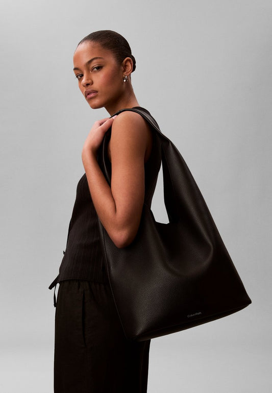 CALVIN KLEIN SLOUCHY PEBBLE MEDIUM - Tote bag - black