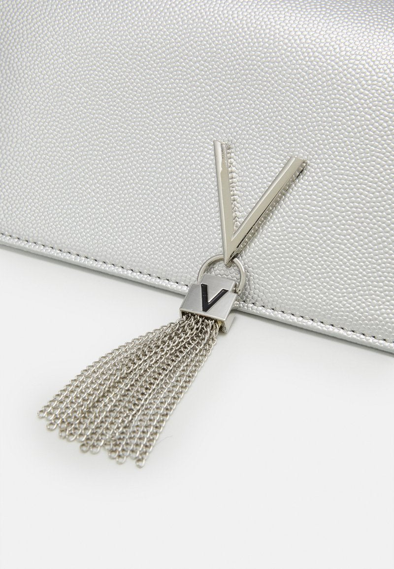 Valentino Bags
DIVINA - Clutch