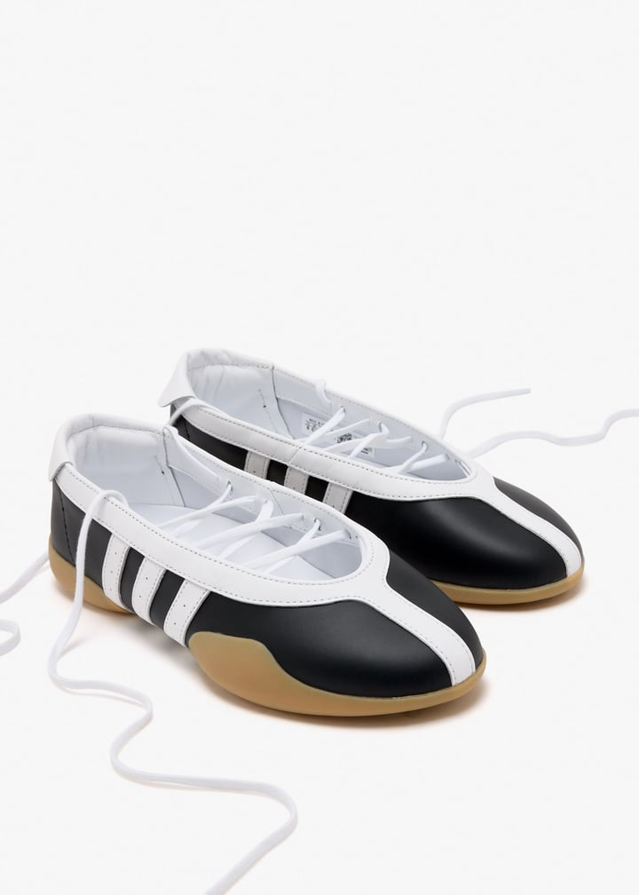 ADIDAS TAEKWONDO MEI SHOES IN BLACK