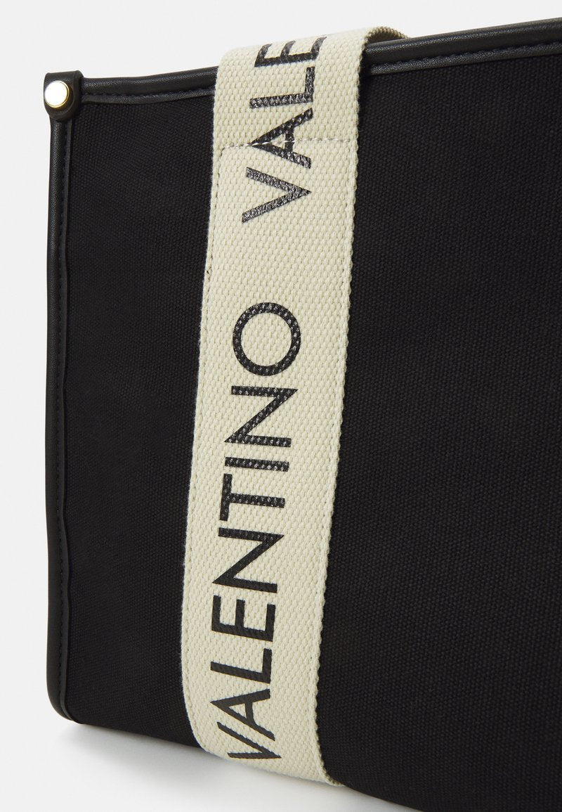 Valentino Bags
CANDLE - Shopping bag - black/natur
