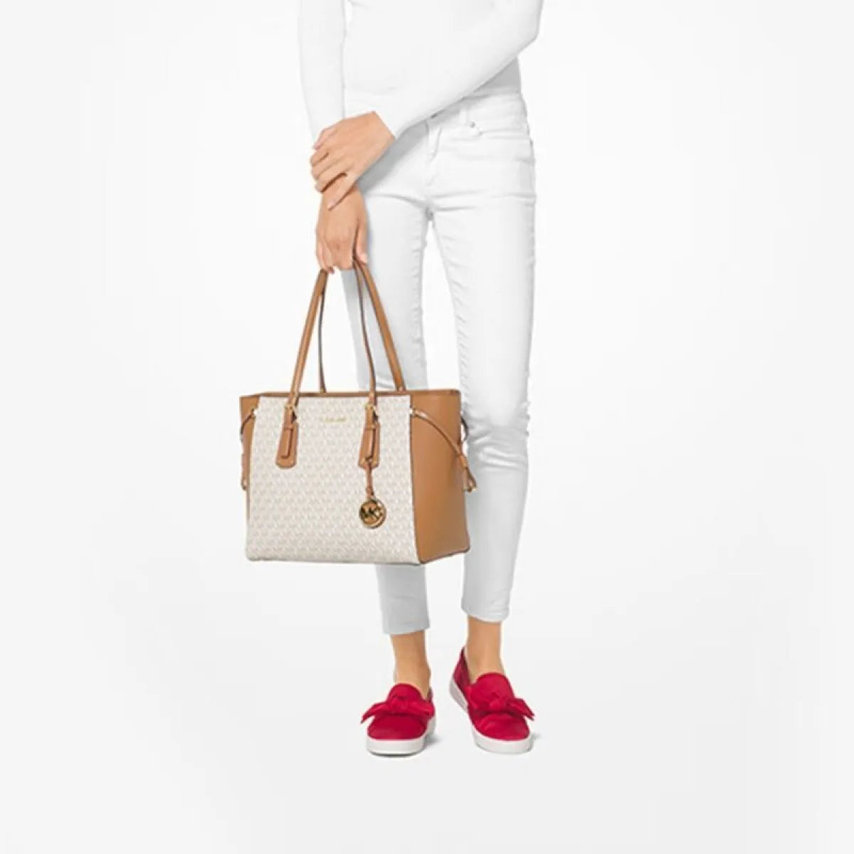 MICHAEL KORS MK Voyager Monogram All-over Print Leather Medium Tote