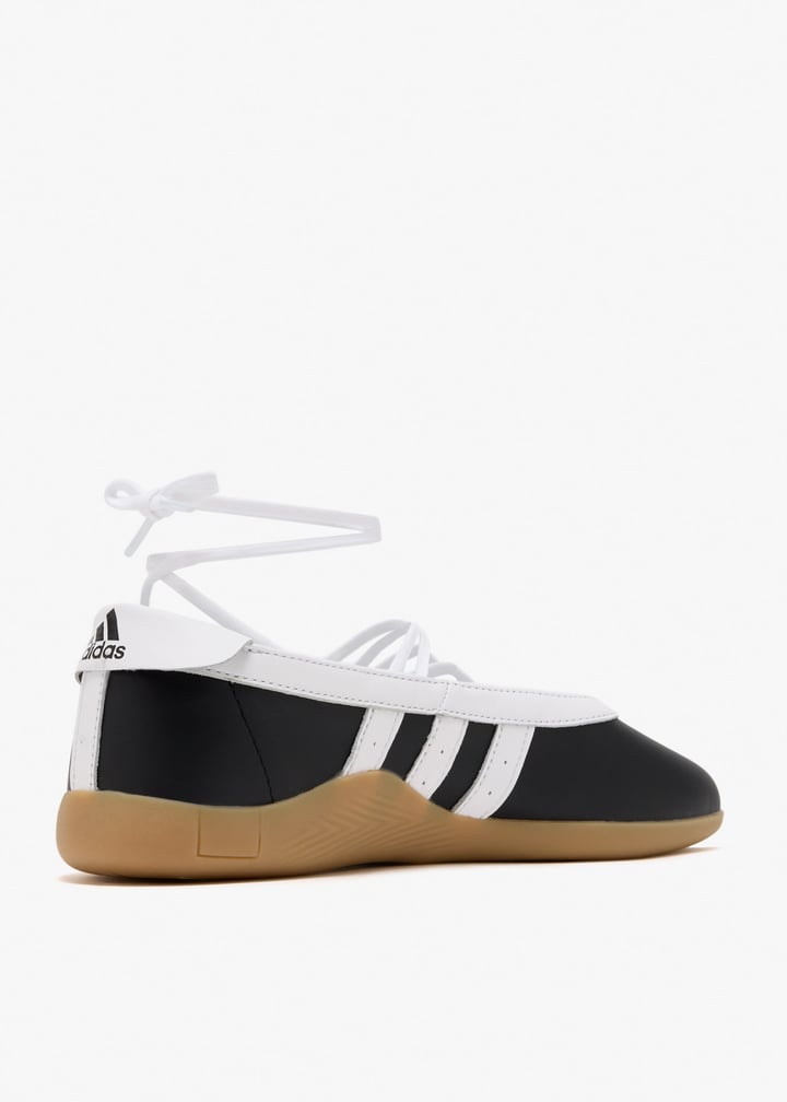 ADIDAS TAEKWONDO MEI SHOES IN BLACK