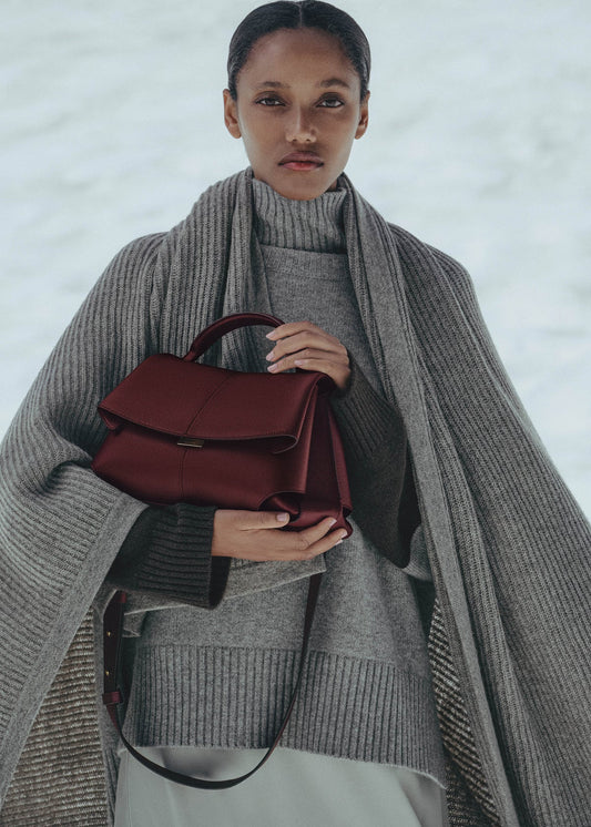 Polene Mokki
EDITION TEXTURED BLACK CHERRY