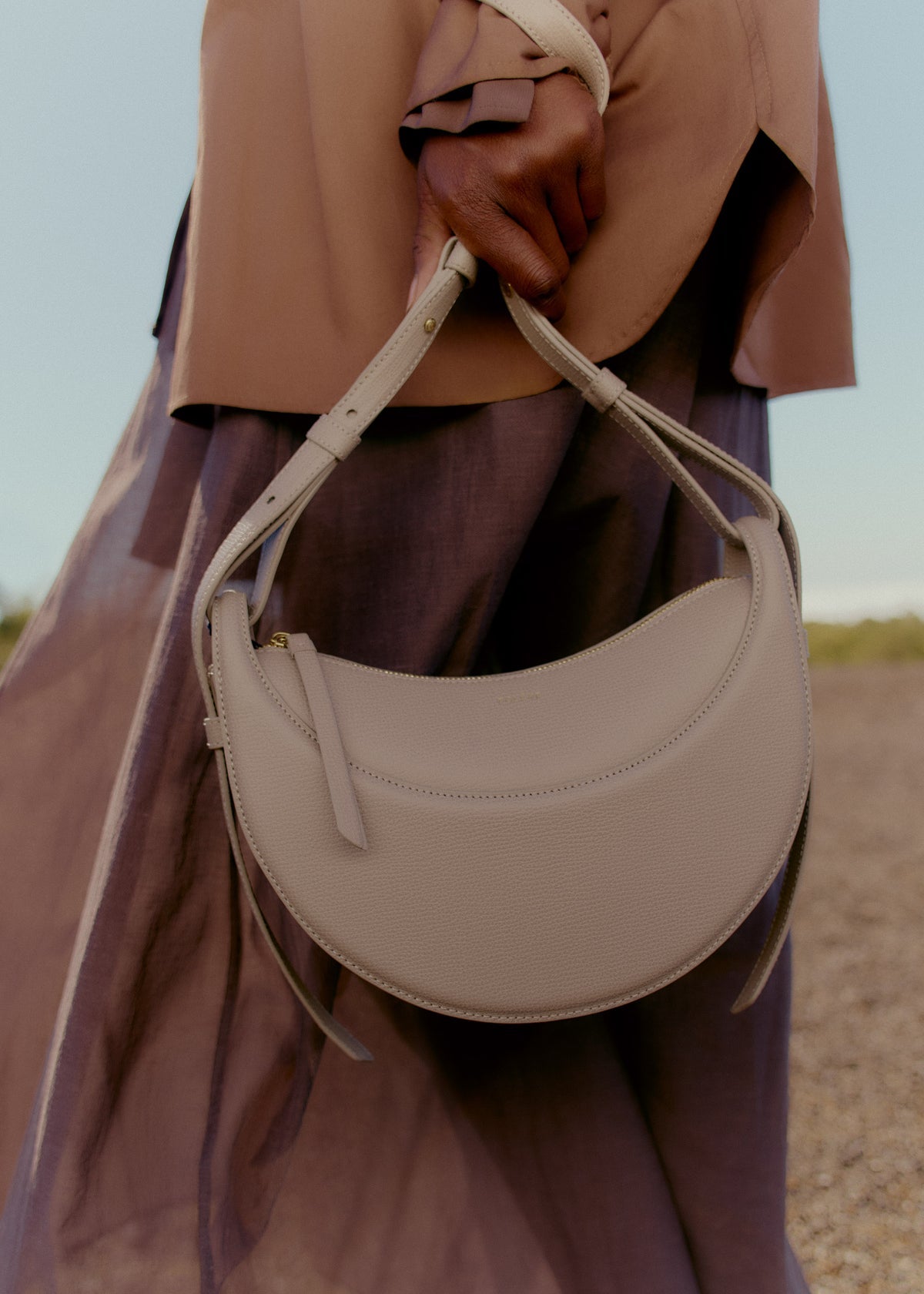 Polene Numéro Dix Édition textured taupe