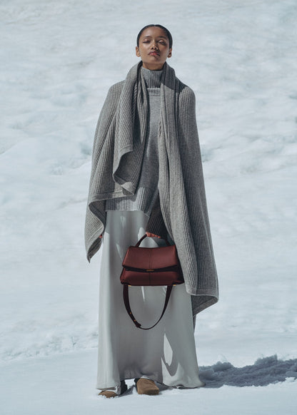 Polene Mokki
EDITION TEXTURED BLACK CHERRY