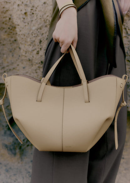 Polene Cyme Mini
EDITION TEXTURED SAND