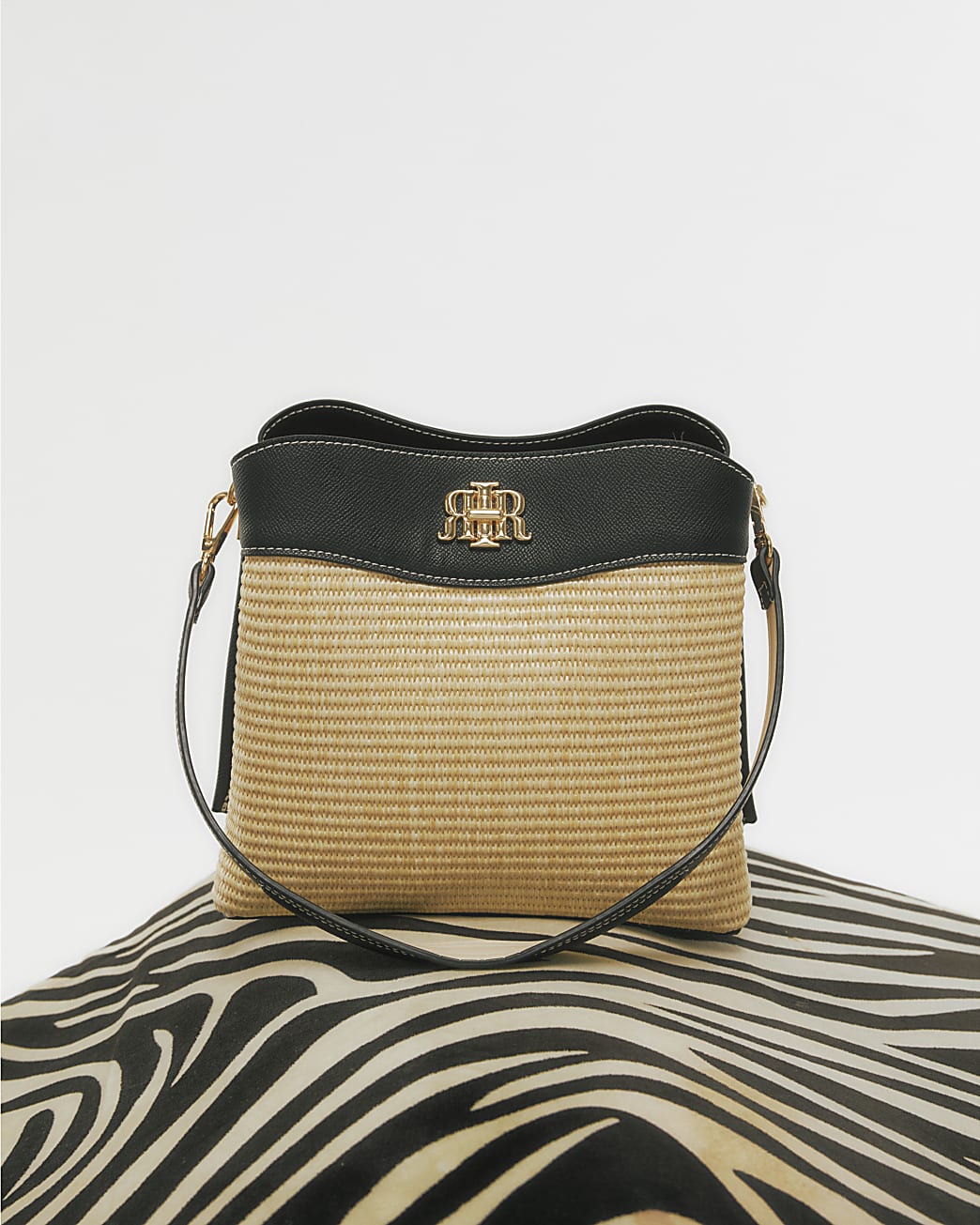 River Island beige raffia bucket bag