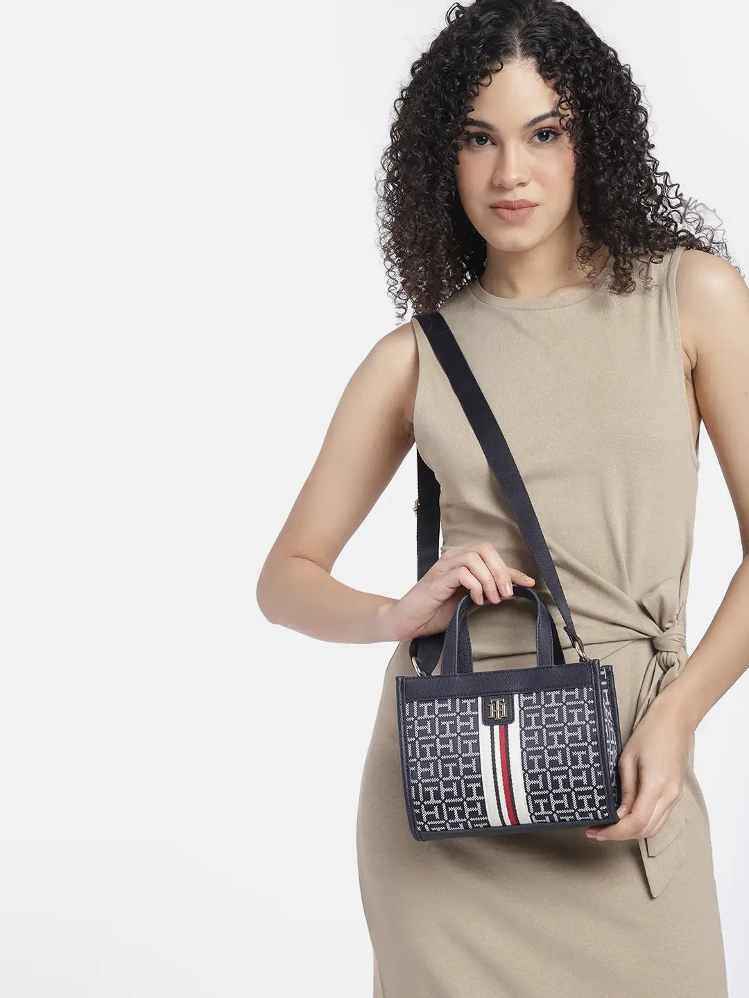 Tommy Hilfiger Brand Logo Textured Handheld Bag in navy