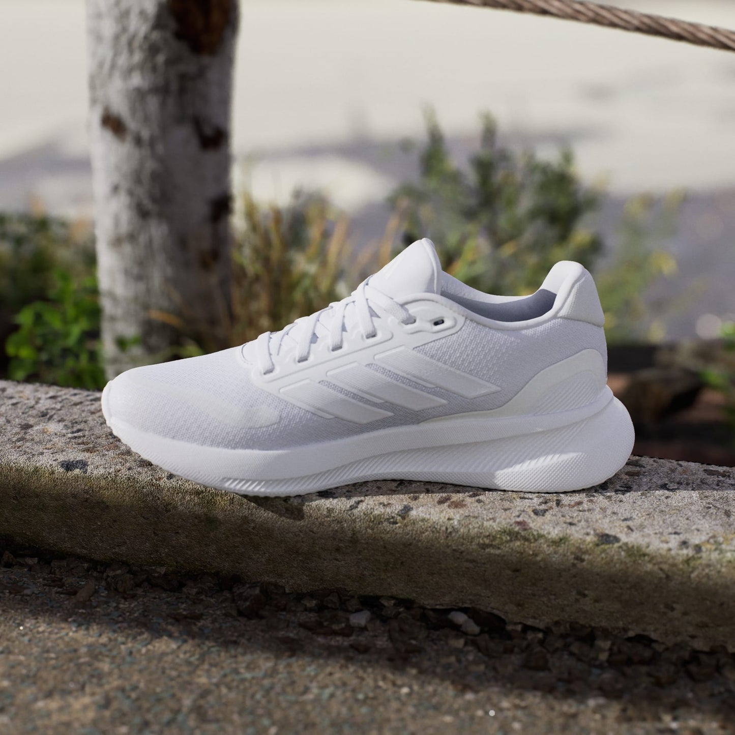ADIDAS RUNFALCON 5 RUNNING SHOE SIZE 39.5 in cloud white