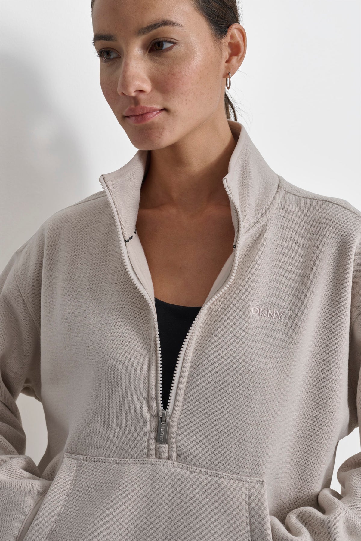 DKNY HALF ZIP FLEECE PULLOVER LARGE