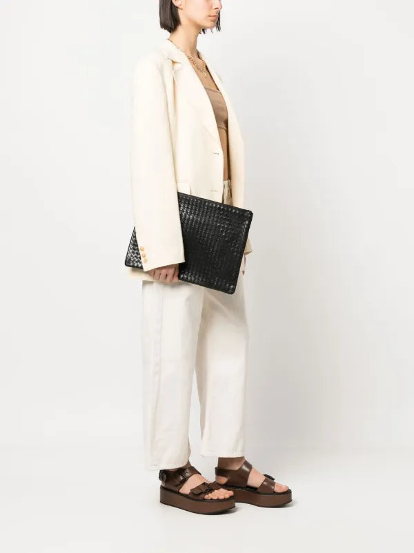 DRAGON DIFFUSION
A4 woven clutch bag in black