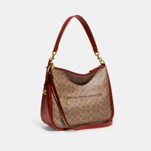 Cary large Shoulder Bag In Signature Canvas