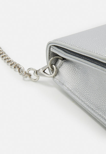 Valentino Bags
DIVINA - Clutch