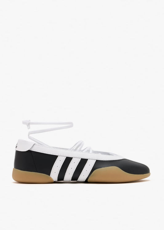ADIDAS TAEKWONDO MEI SHOES IN BLACK