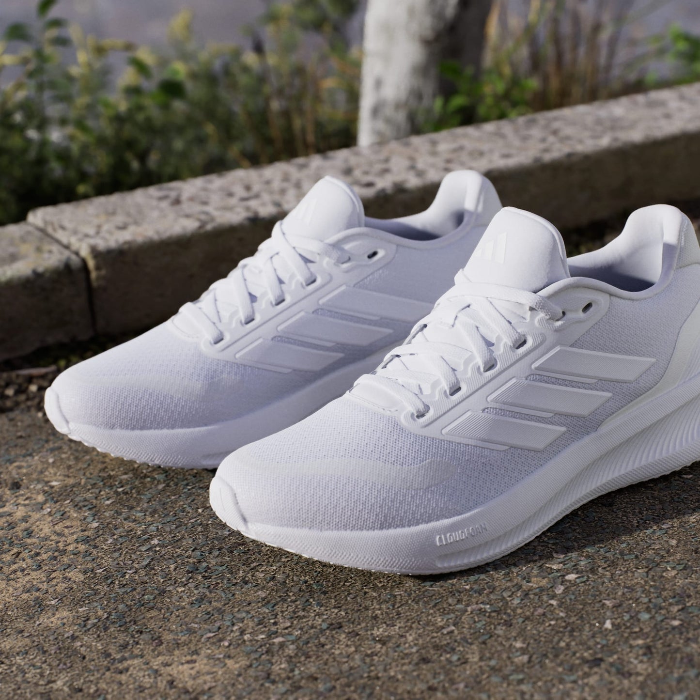 ADIDAS RUNFALCON 5 RUNNING SHOE SIZE 39.5 in cloud white