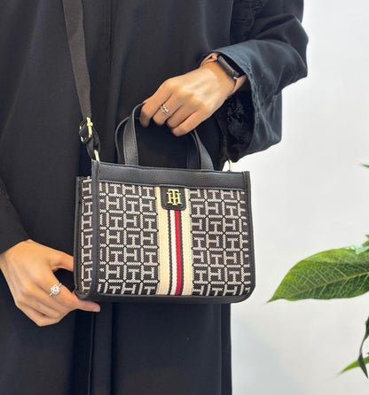 Tommy Hilfiger Brand Logo Textured Handheld Bag in navy