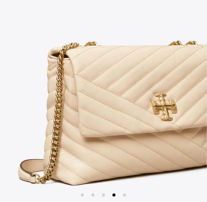 TORY BURCH KIRA CHEVRON CONVERTIBLE SHOULDER BAG IN NEW CREAM