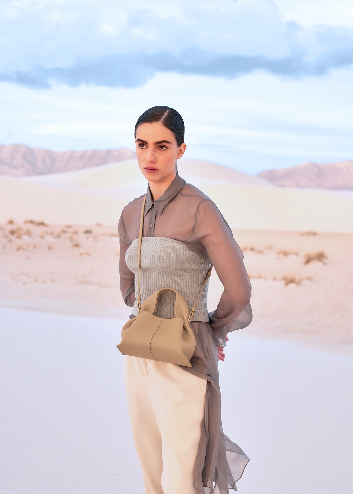 Polene Numéro Neuf Mini
EDITION TEXTURED BEIGE