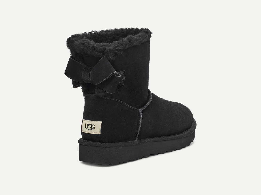 Mini Bailey Suede Bow UGGS boot size 8