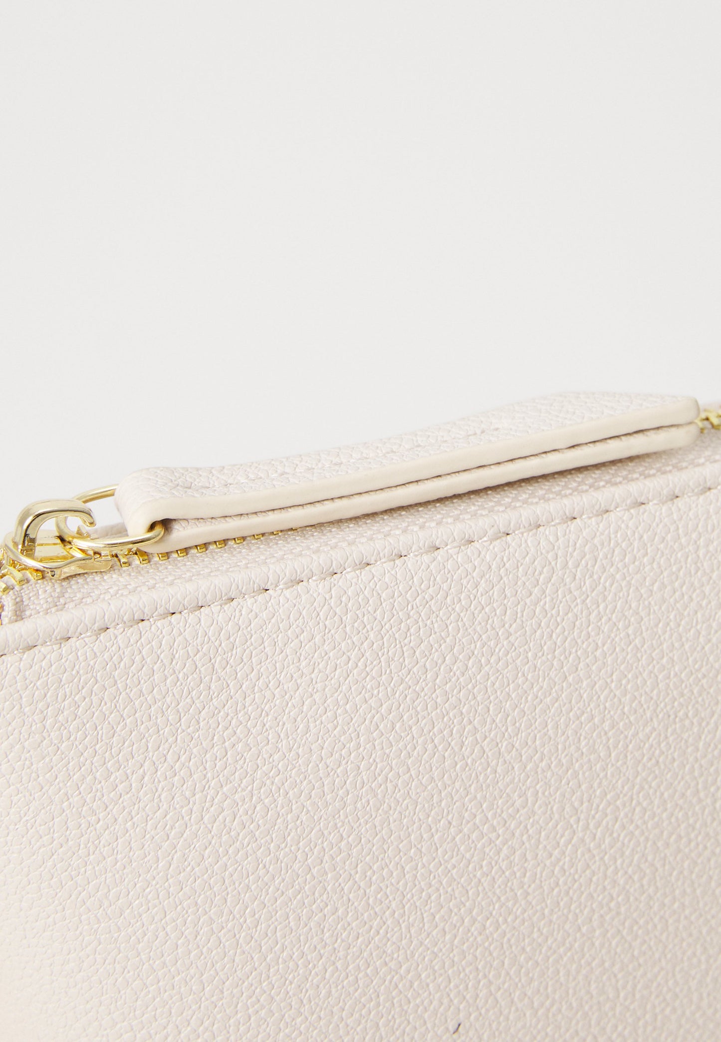 Valentino Bags
FOXY - Clutch - ecru