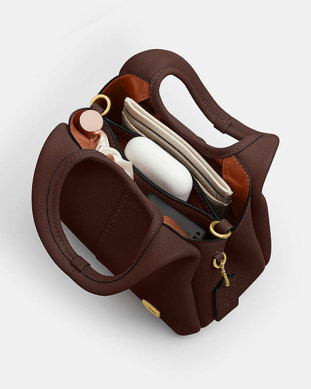 Lana Shoulder Bag 19 in maple