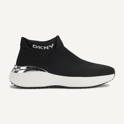 DKNY ZHAVIA SLIP ON SNEAKER 9M