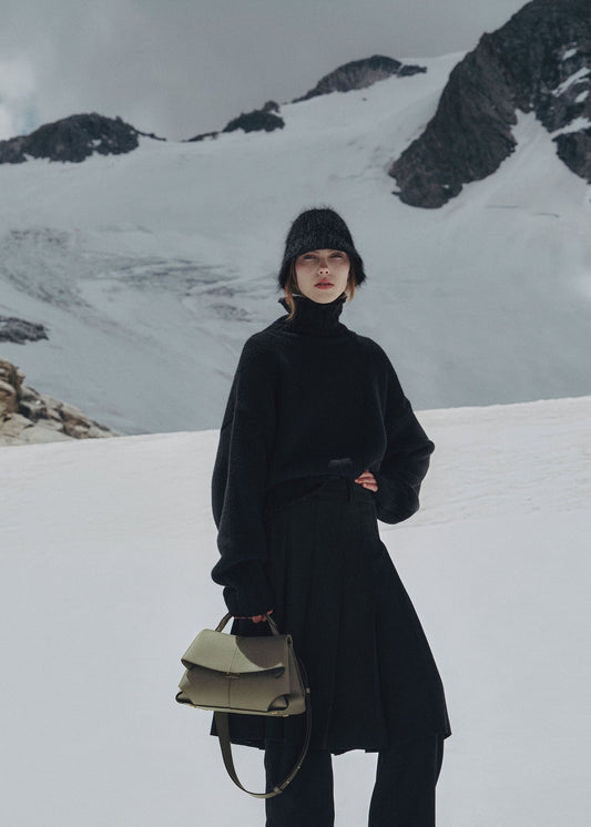 Polene Mokki
EDITION TEXTURED SMOKY GREEN