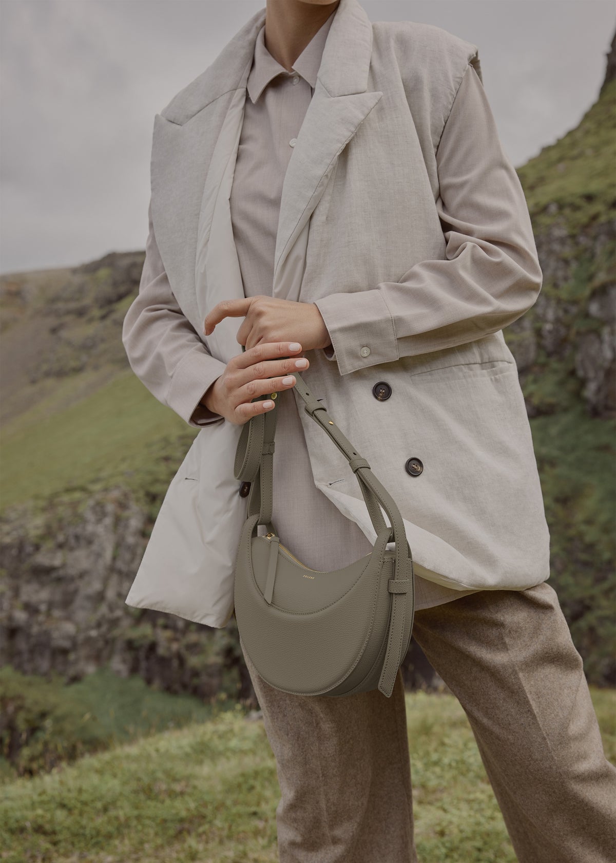 Polene Numéro Dix
Edition textured olive