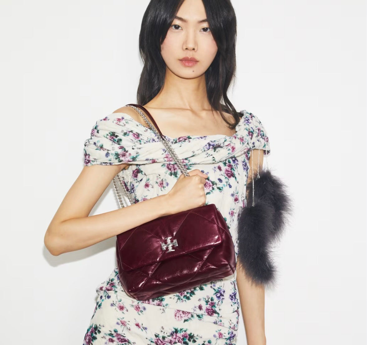 TORY BURCH SMALL KIRA DIAMOND QUILT DISTRESSED SHOULDER BAG IN BURGUNDY